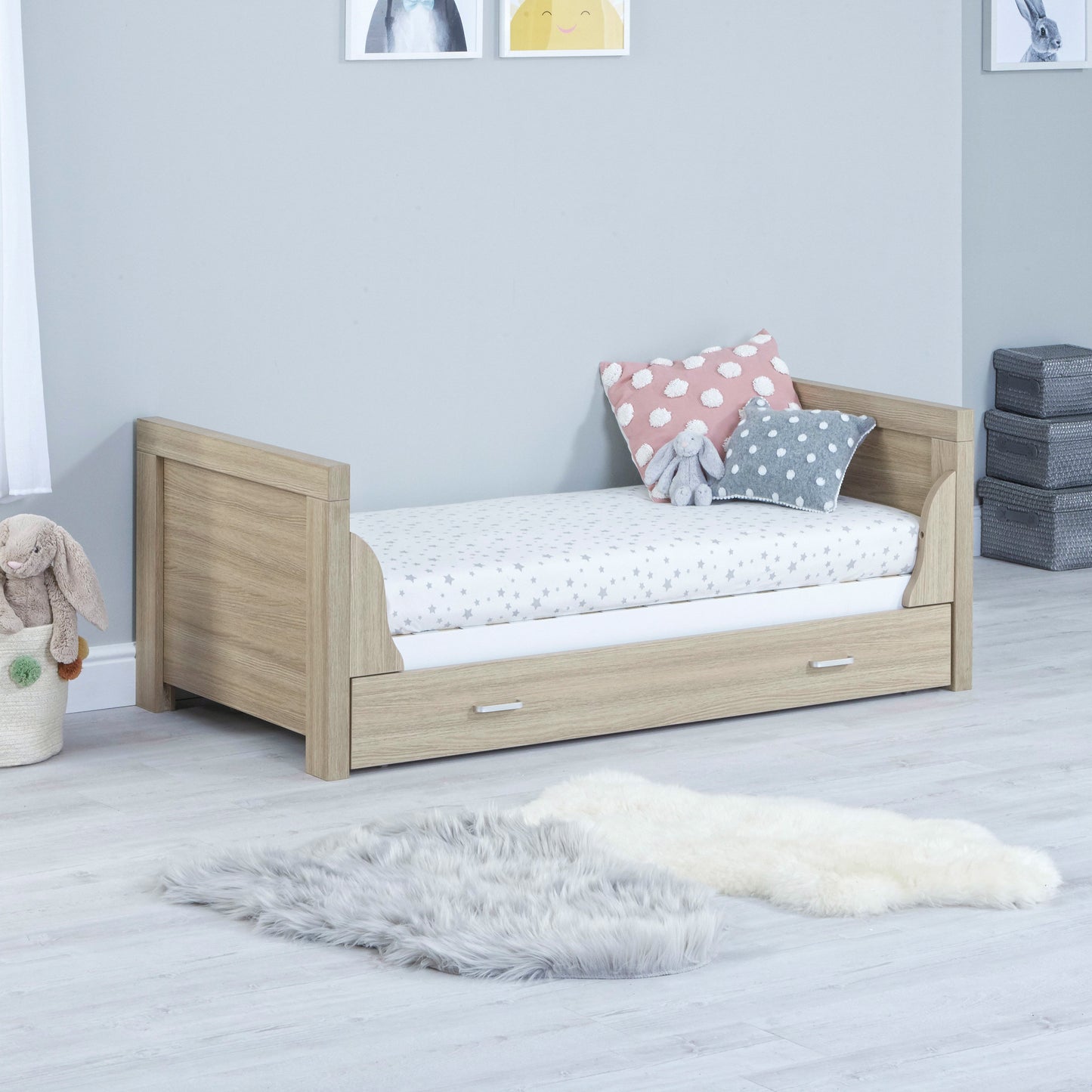 Babymore Luno Cot Bed with Drawer - Oak White