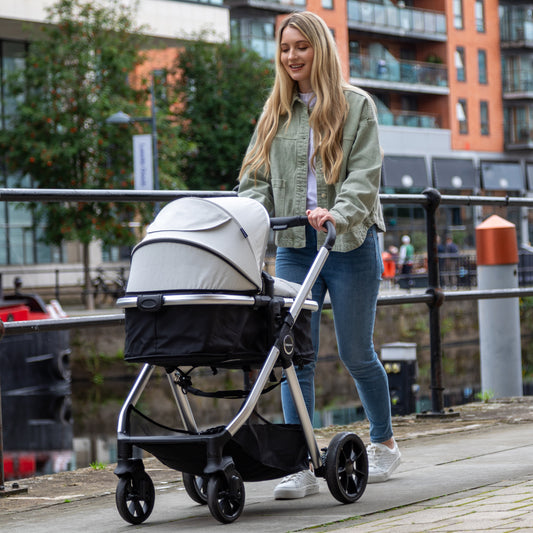 Mimi Travel System Coco with Base - Silver